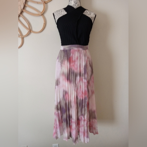 Ted Baker Loulous Cross Front Pleated Dress with Knit Bodice Coral Size 2 - Picture 3 of 15